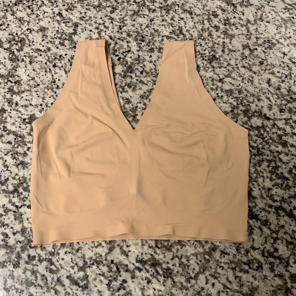 TRUE by True & Co body V neck Wireless bundle (2)